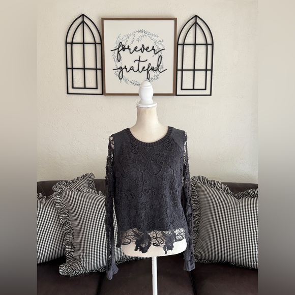 Free People Sweater Womens Size S Dark Grey Lace Sleeve Open Back Artsy Boho - Picture 5 of 15